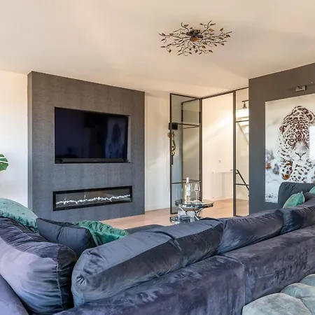 Matti Town House *